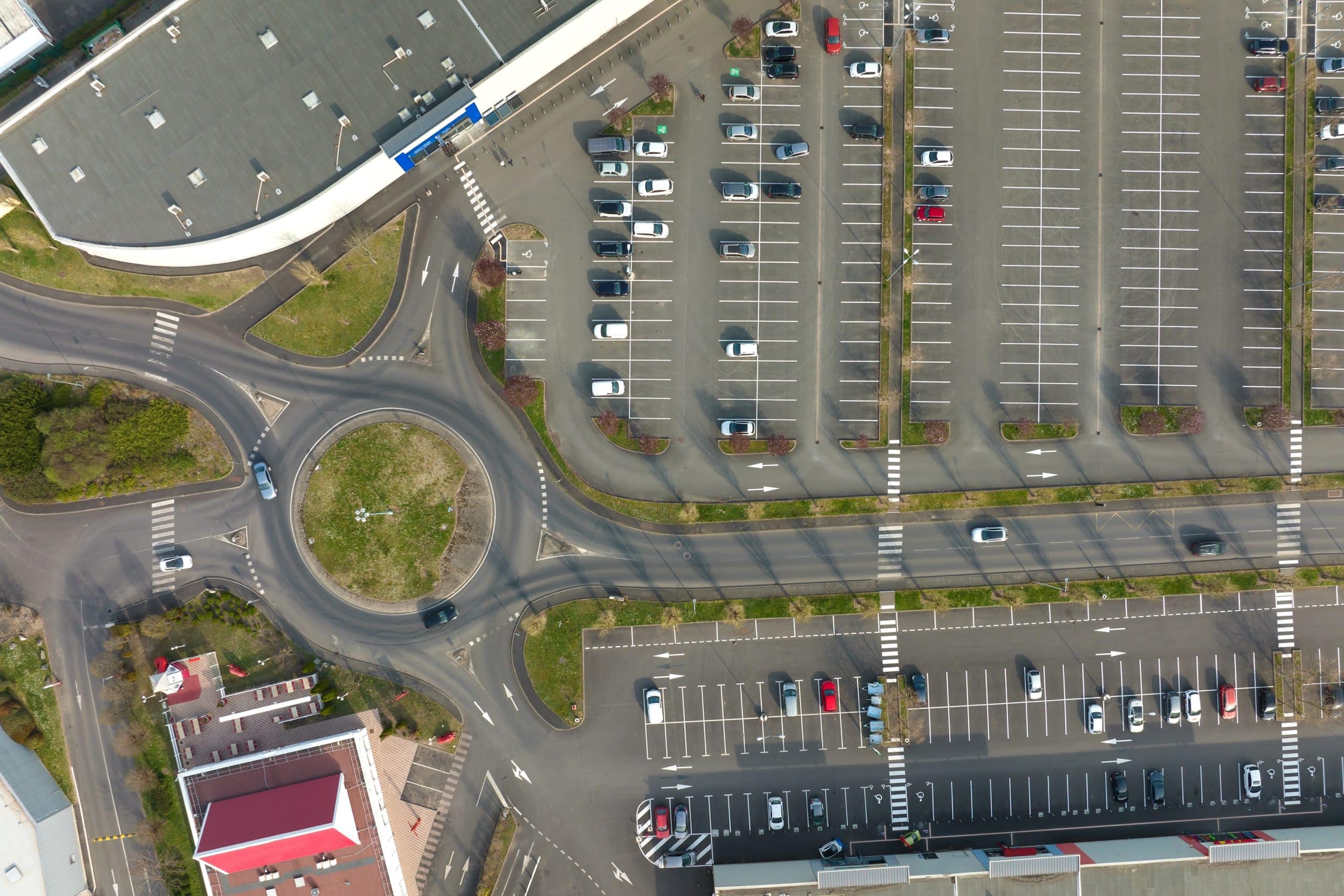 How Commercial Landscaping Services Can Improve a Retail Park’s Footfall